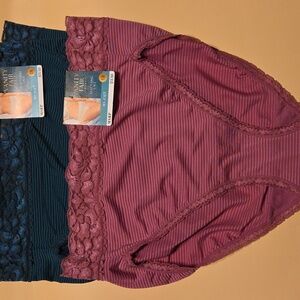 Vanity Fair Women's Flattering Lace Hi Cut Striped Panties - Set Of 2 Size 7 L